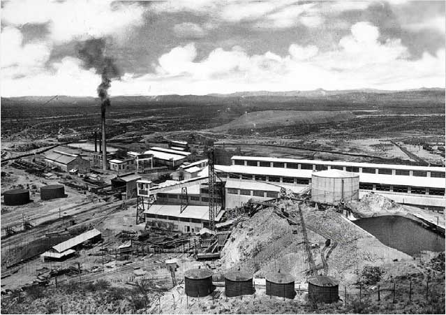 Ajo's New Cornelia leaching plant as it appeared in about 1920.